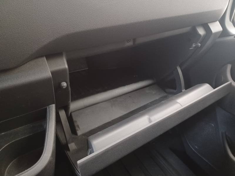 Nissan NV400 - Photo 26