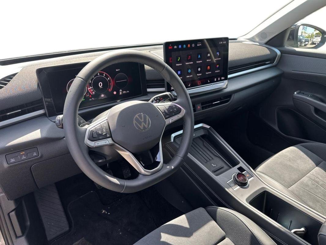 Volkswagen T-Roc - Photo 9