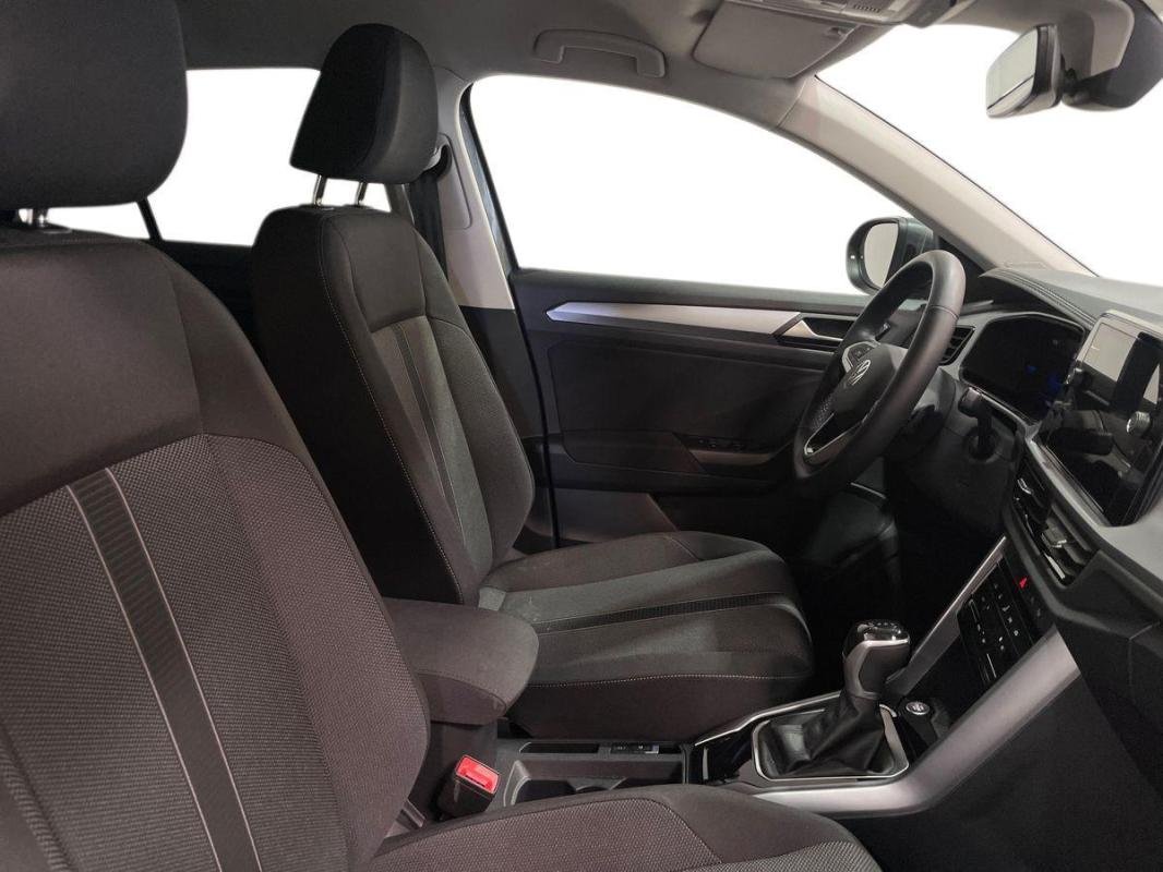Volkswagen T-Roc - Photo 13