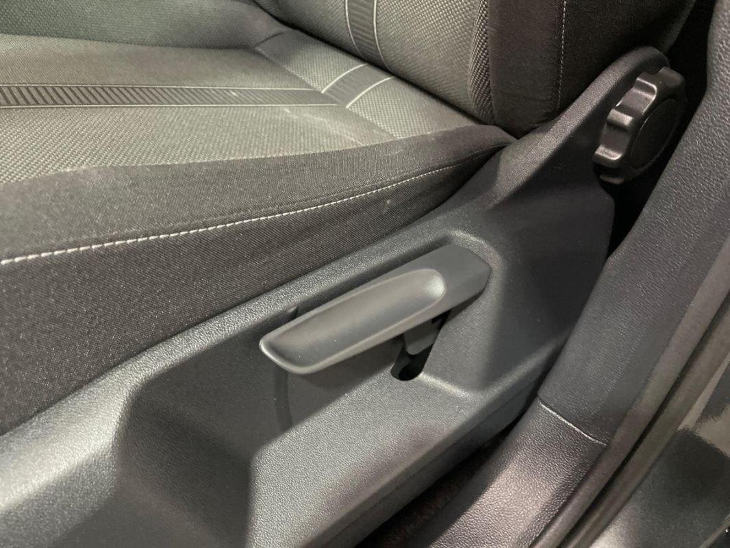 Volkswagen T-Roc - Photo 14