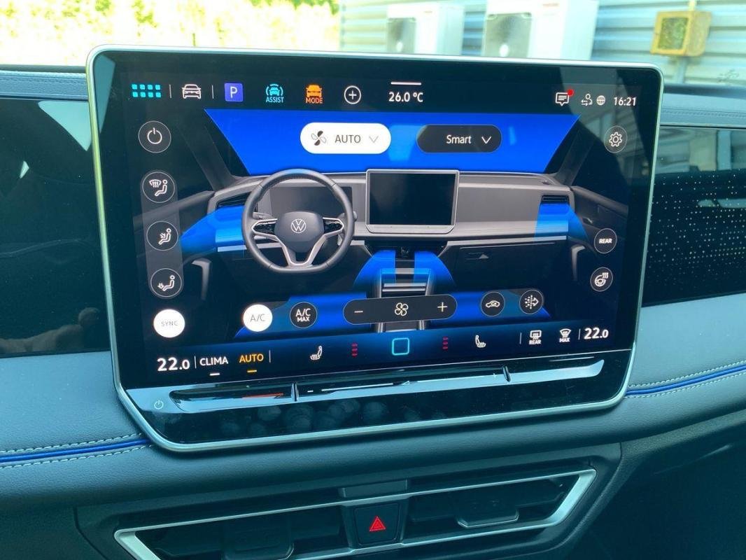 Volkswagen Tiguan - Photo 19