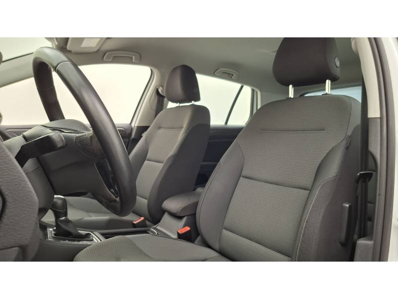 Volkswagen Golf - Photo 31