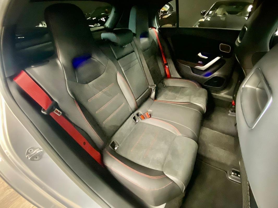Mercedes A 45 - Photo 32