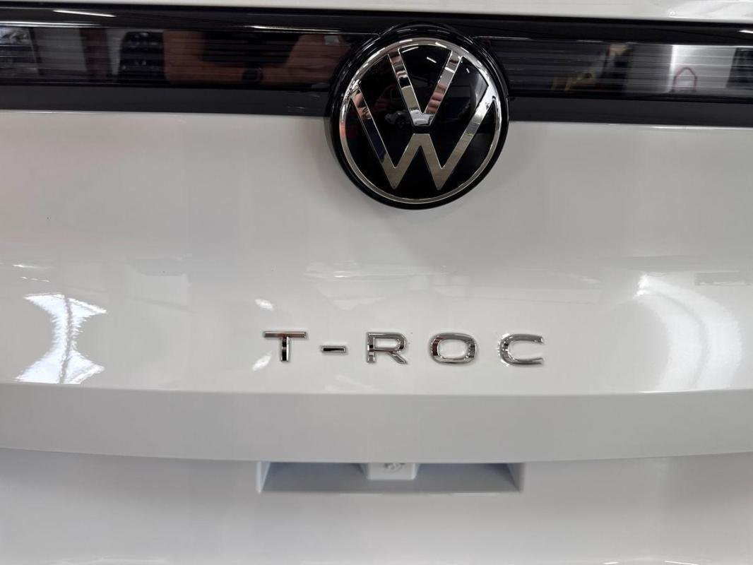 Volkswagen T-Roc - Photo 11