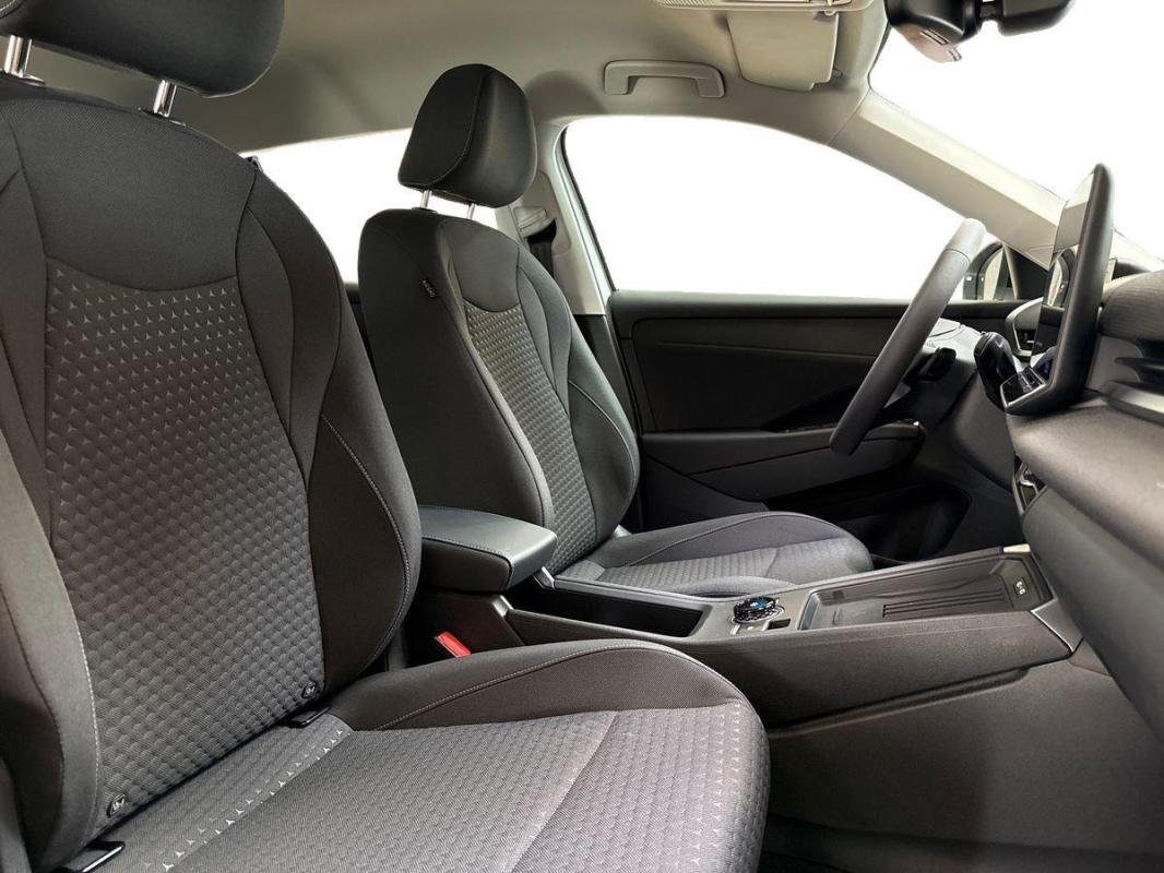 Volkswagen T-Roc - Photo 25
