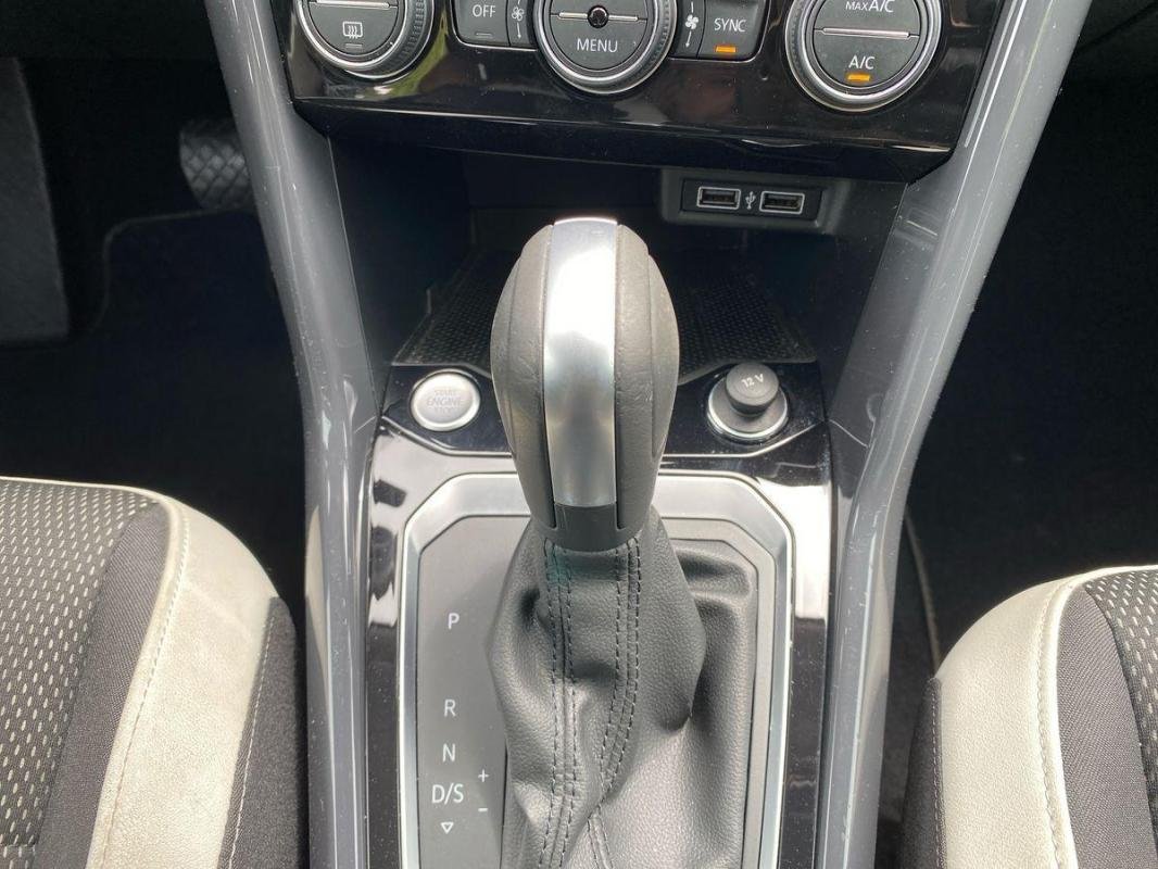 Volkswagen T-Roc - Photo 11
