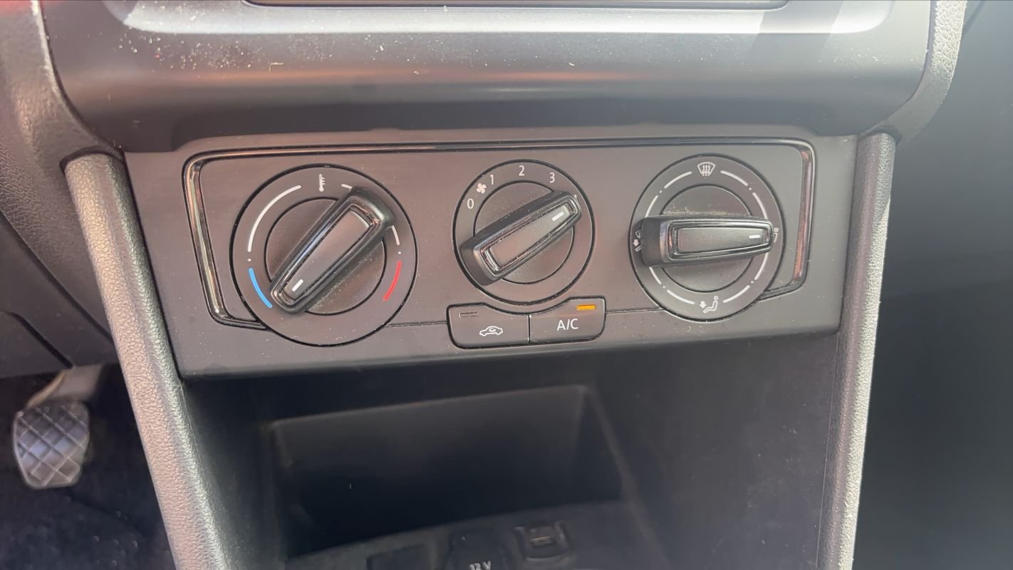 Volkswagen Polo - Photo 13