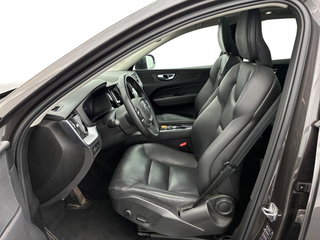 Volvo XC60 - Photo 9