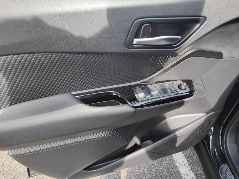 Toyota C-HR - Photo 12