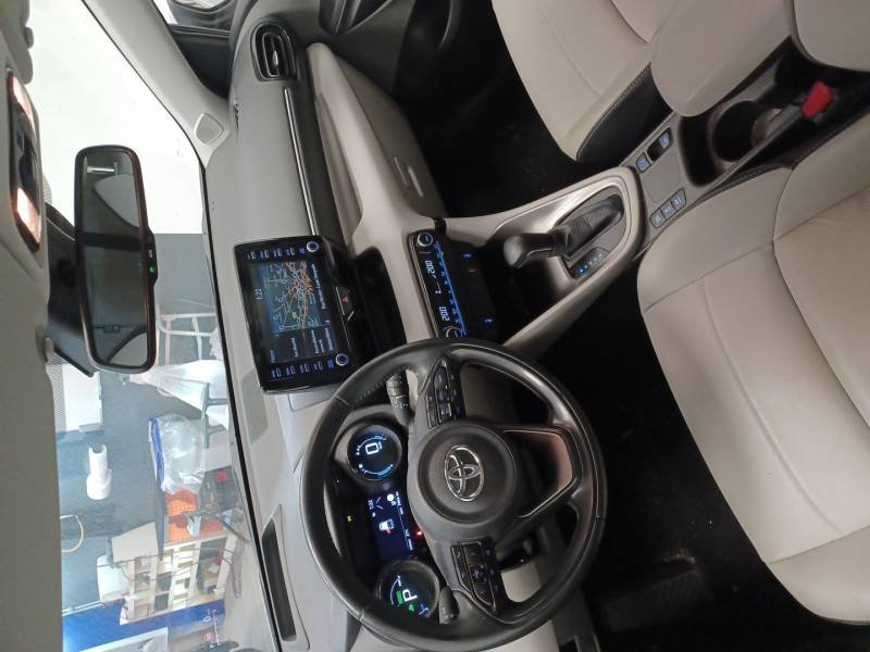 Toyota Yaris - Photo 11