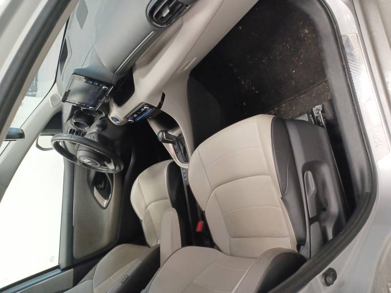 Toyota Yaris - Photo 12