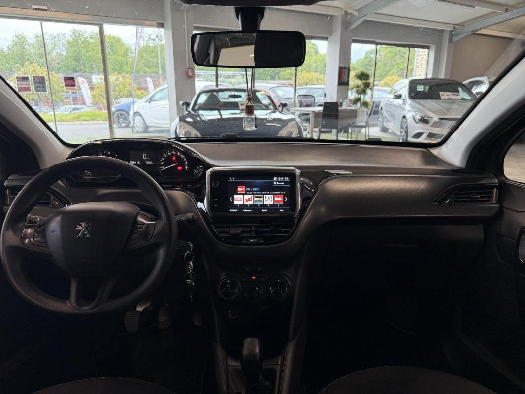 Peugeot 208 - Photo 13