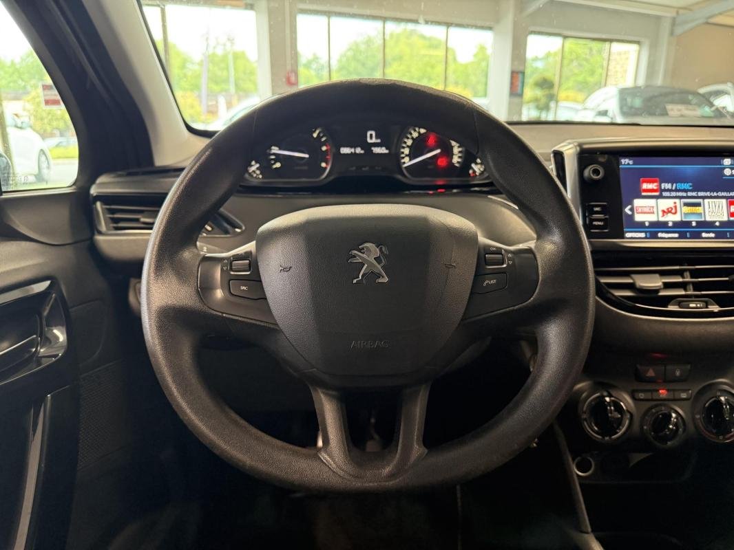 Peugeot 208 - Photo 14