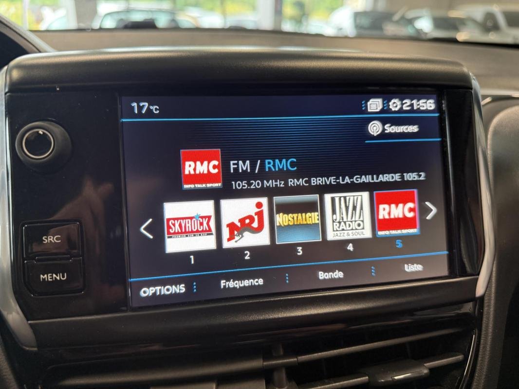 Peugeot 208 - Photo 15