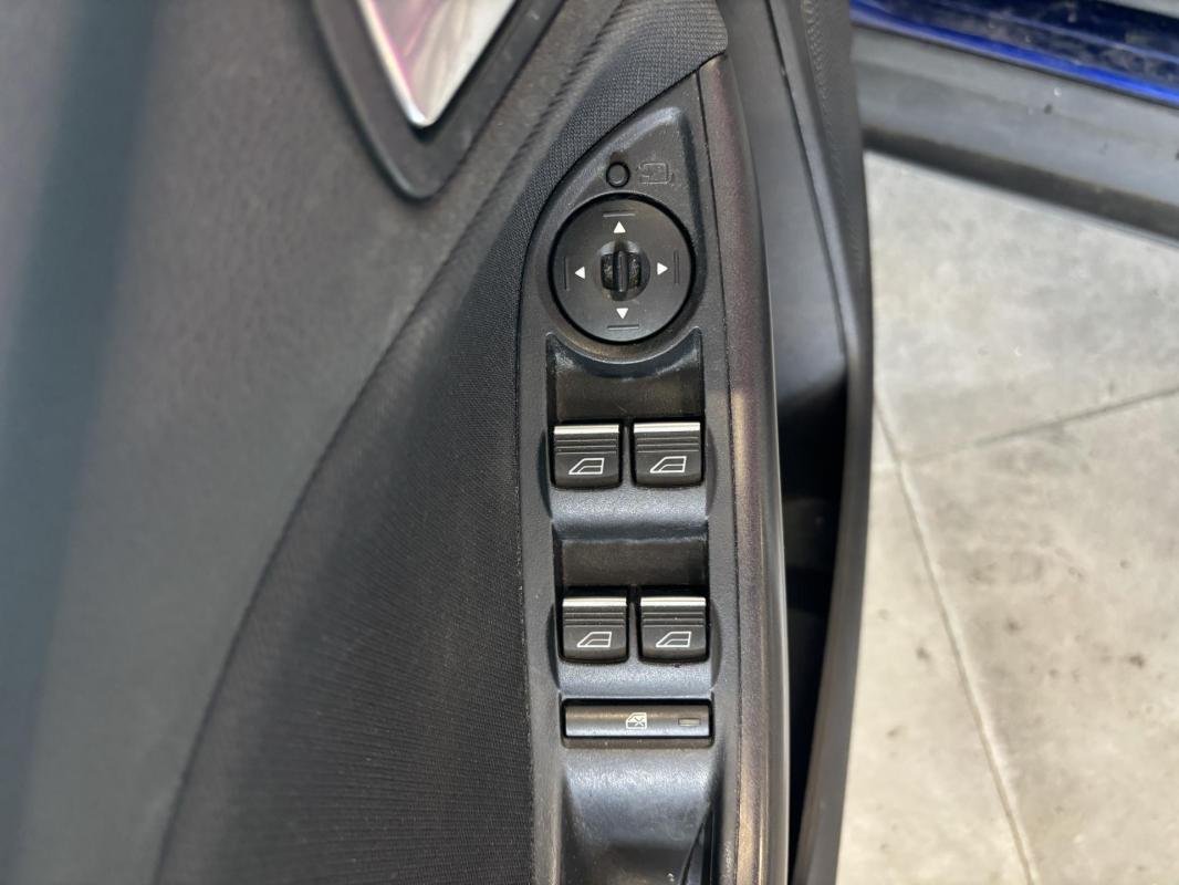 Ford Focus - Photo 12
