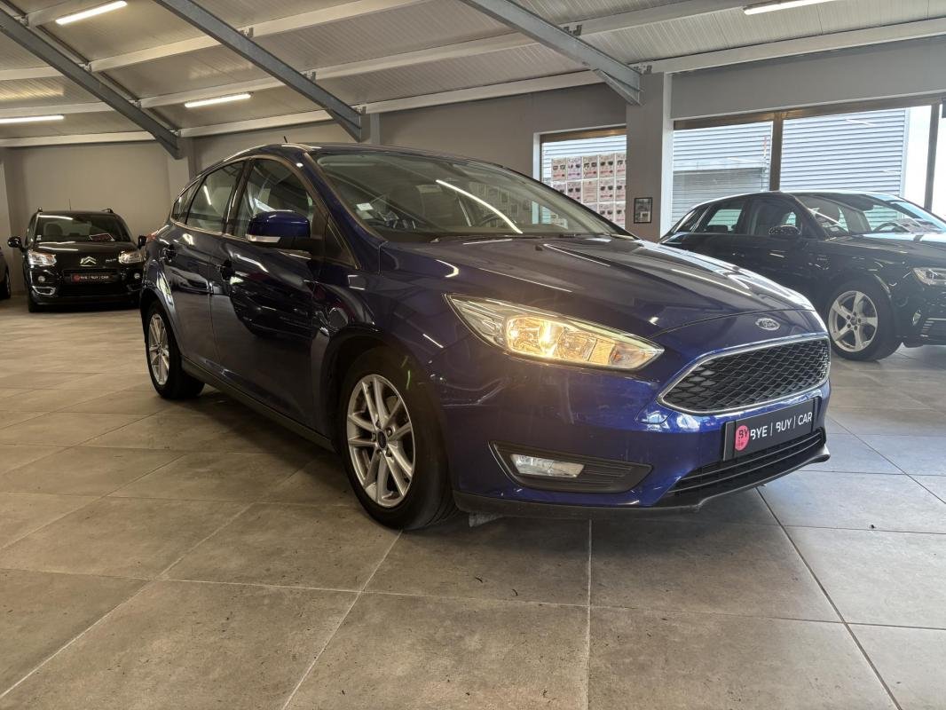 Ford Focus - Photo 2