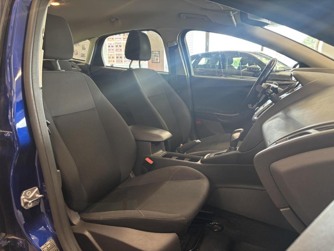 Ford Focus - Photo 9
