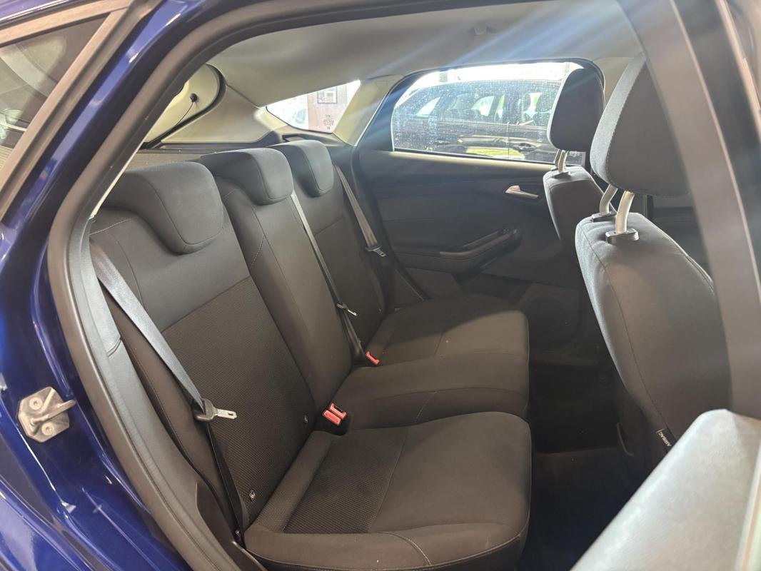 Ford Focus - Photo 10