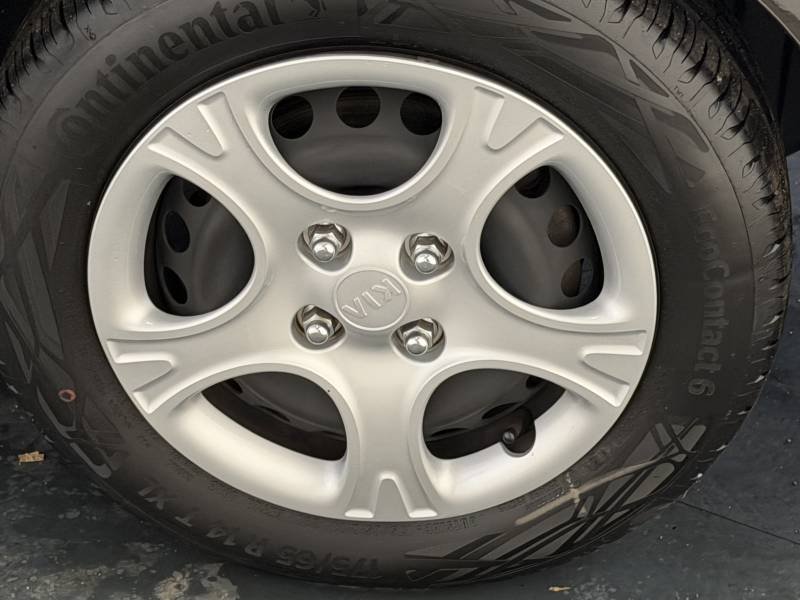 Kia Picanto - Photo 12