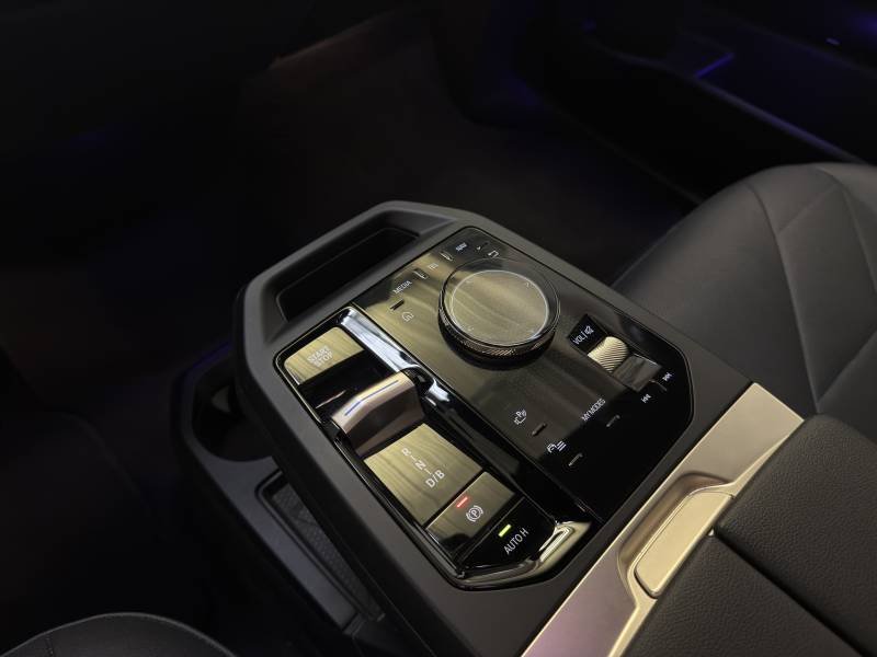 BMW ix - Photo 20