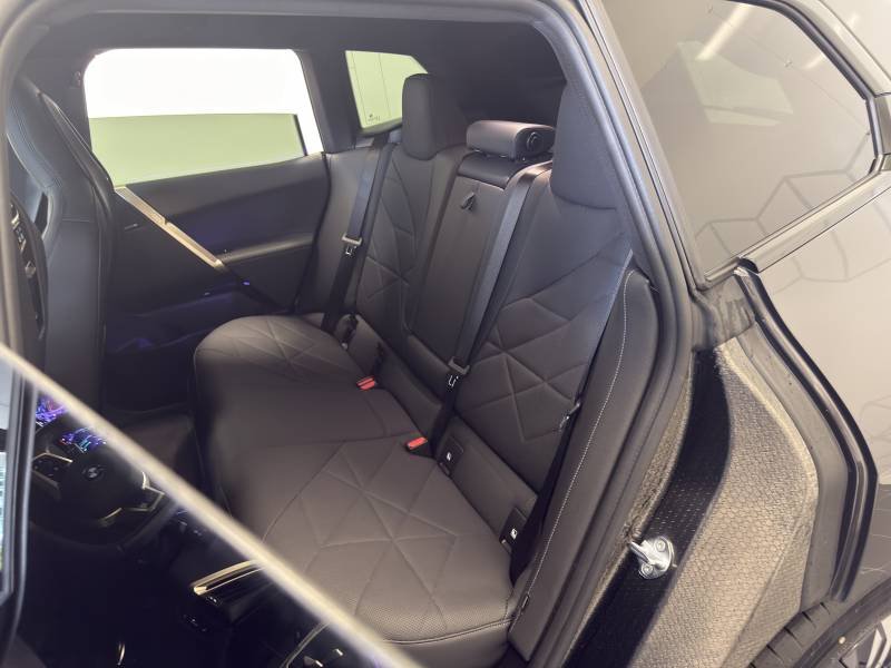 BMW ix - Photo 27