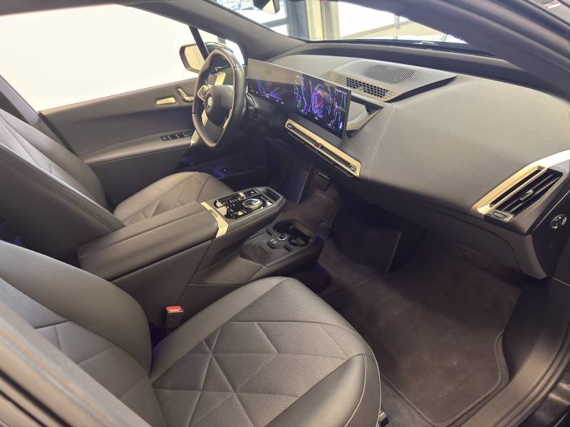 BMW ix - Photo 37