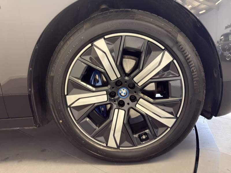 BMW ix - Photo 41