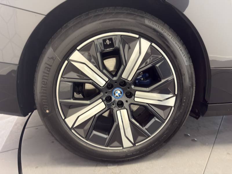 BMW ix - Photo 42
