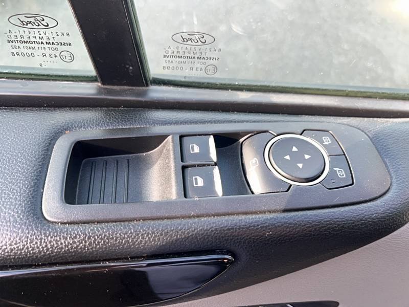 Ford Tourneo - Photo 15