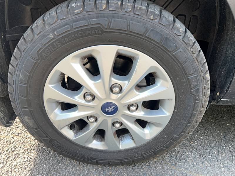Ford Tourneo - Photo 19