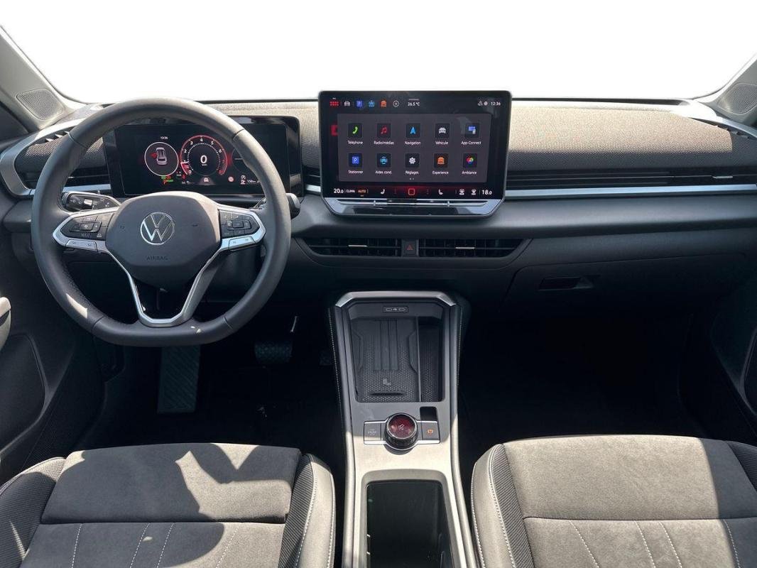 Volkswagen T-Roc - Photo 8