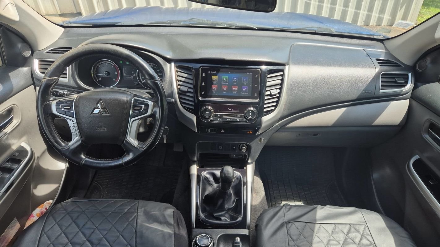 Mitsubishi L200 - Photo 11