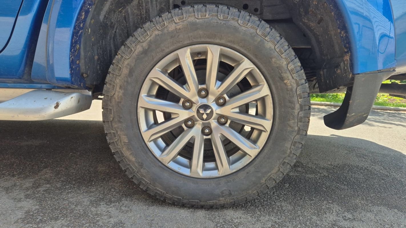 Mitsubishi L200 - Photo 19