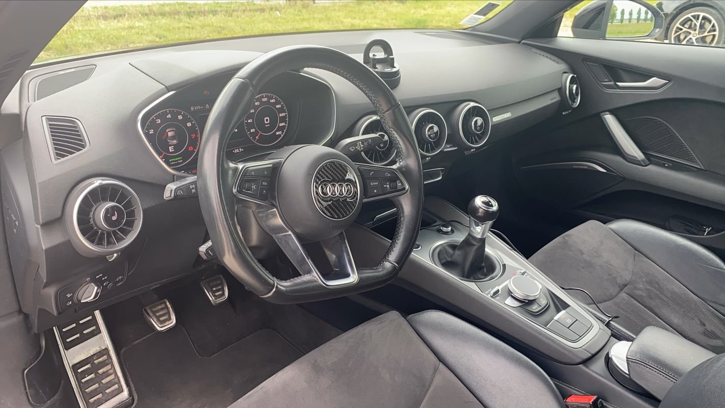 Audi TT Coupé - Photo 8