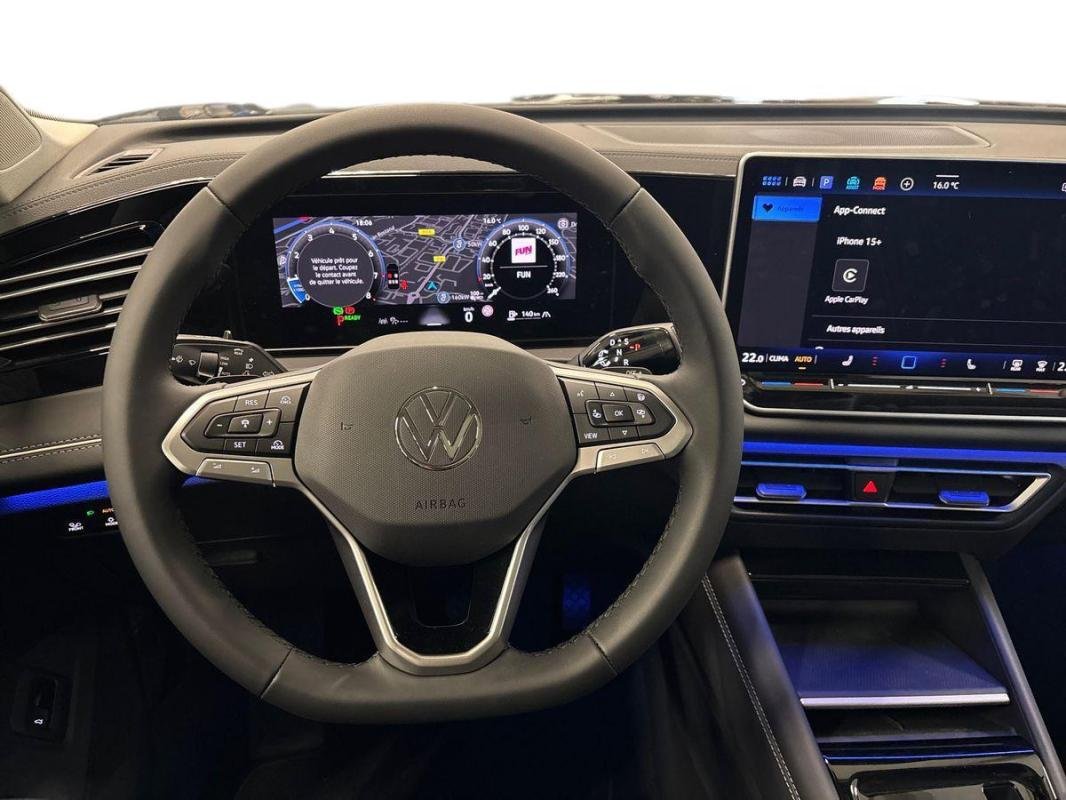 Volkswagen Tiguan - Photo 24