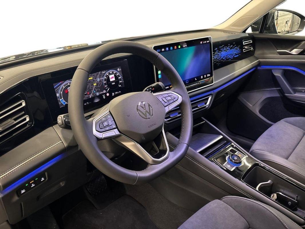 Volkswagen Tiguan - Photo 9
