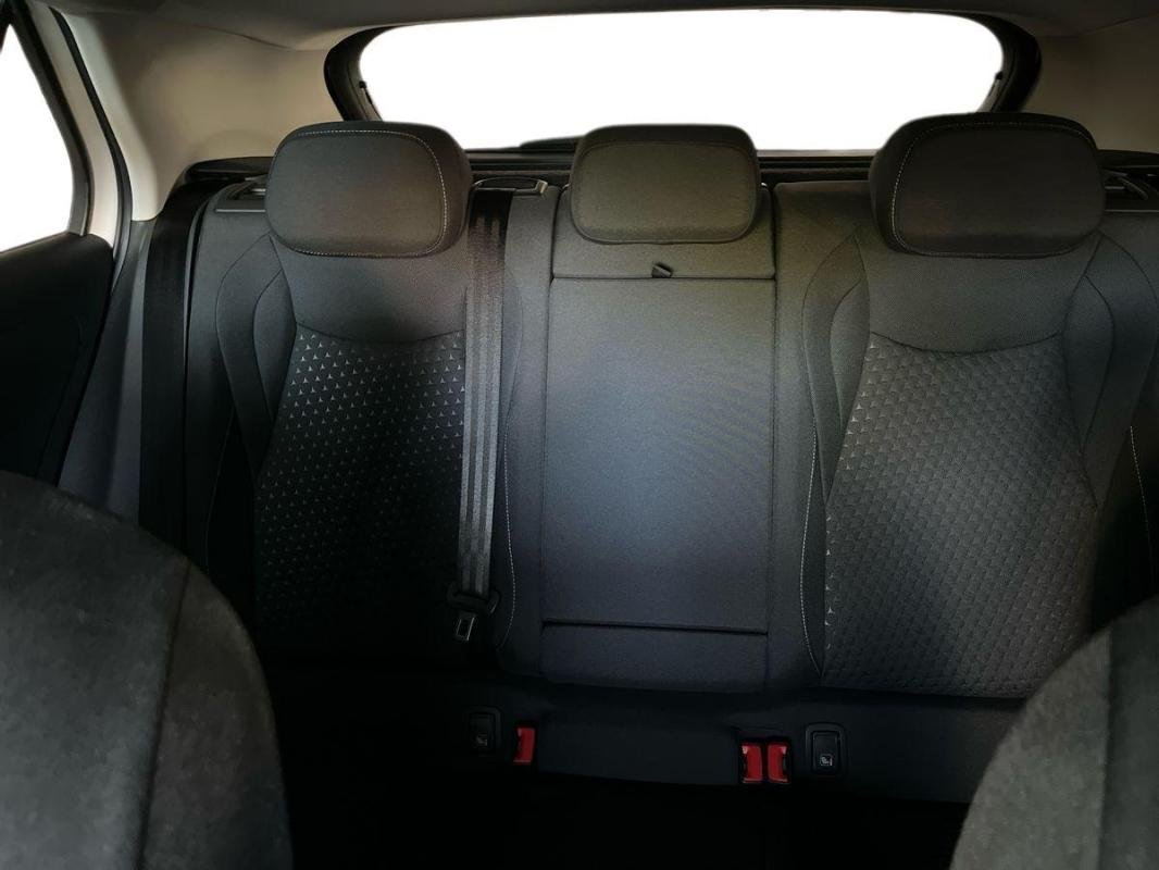 Volkswagen T-Roc - Photo 22