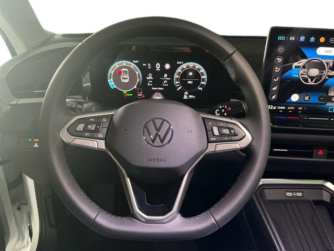 Volkswagen T-Roc - Photo 24
