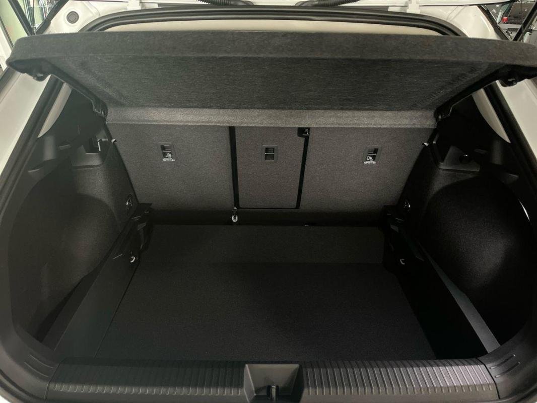 Volkswagen T-Roc - Photo 31