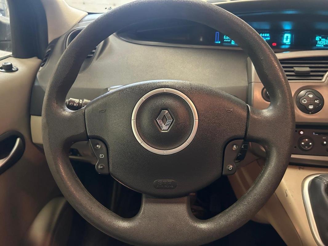 Renault Scénic - Photo 13
