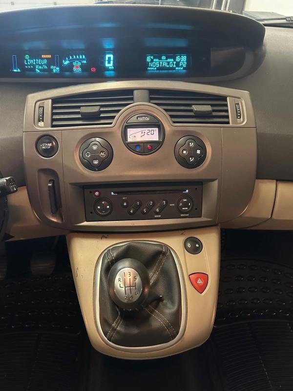 Renault Scénic - Photo 14