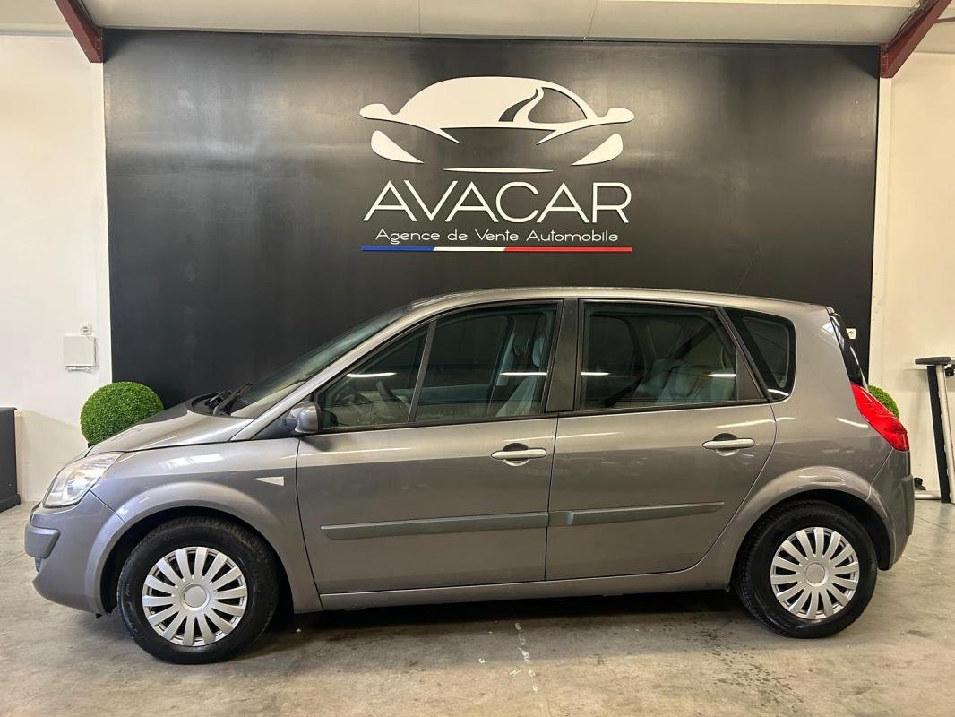 Renault Scénic - Photo 2