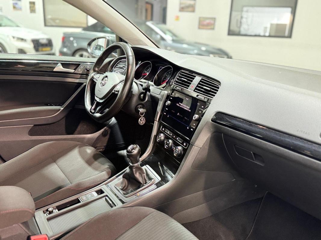 Volkswagen Golf - Photo 11