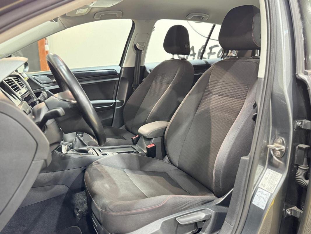 Volkswagen Golf - Photo 8