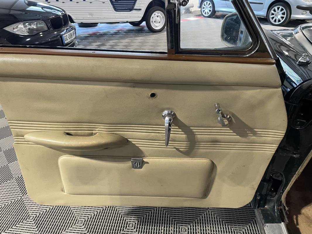 Jaguar 420 - Photo 13