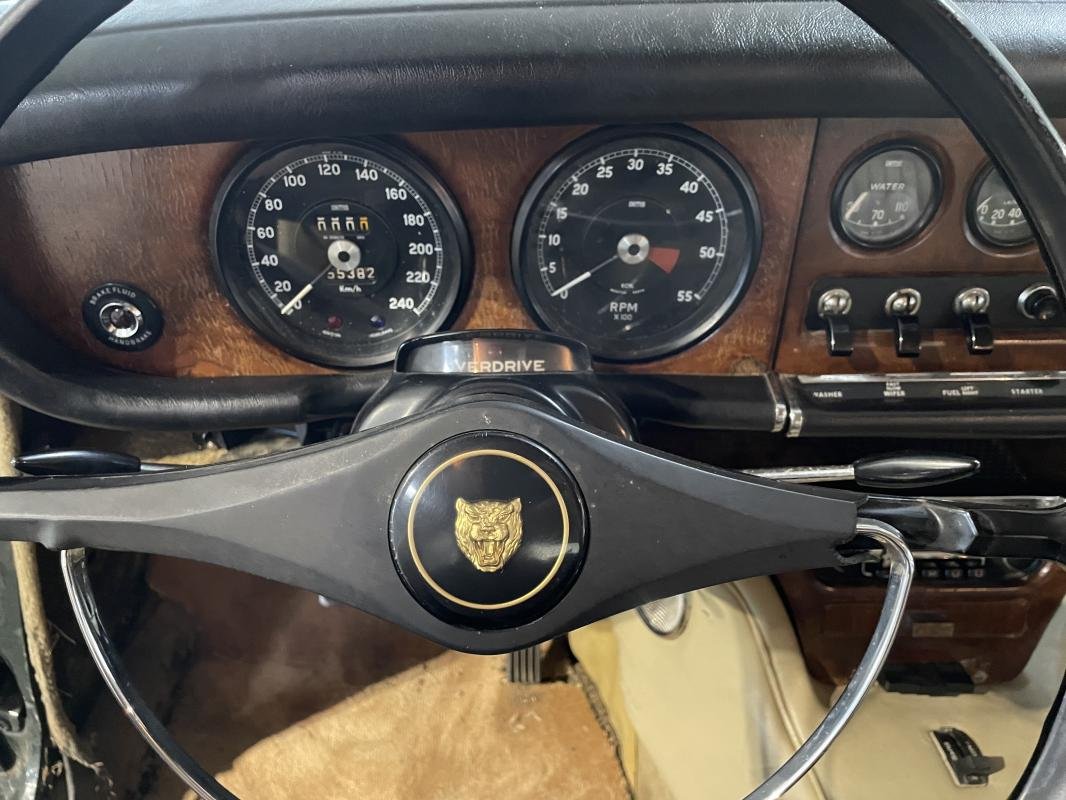 Jaguar 420 - Photo 18