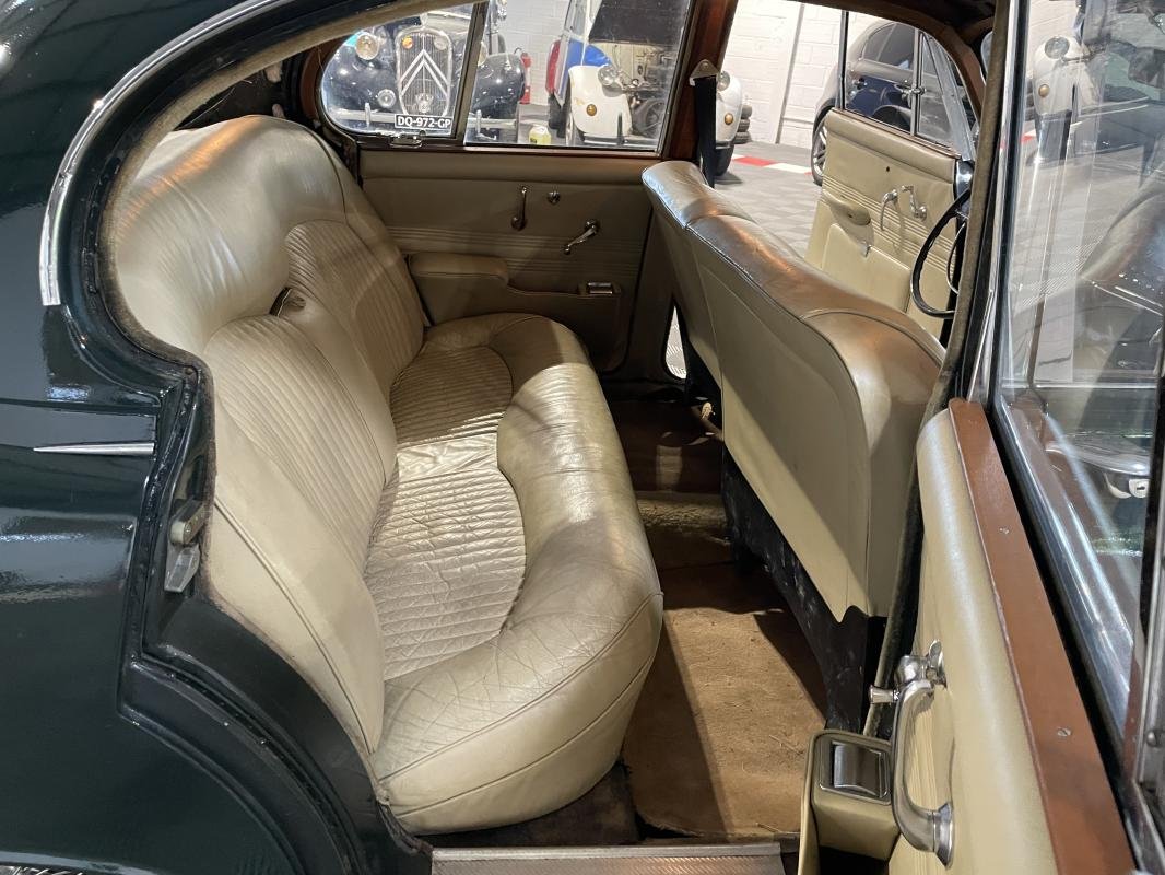 Jaguar 420 - Photo 19