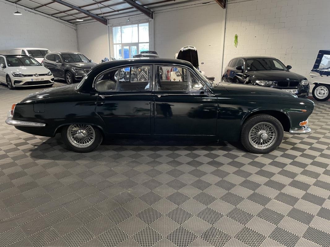 Jaguar 420 - Photo 8