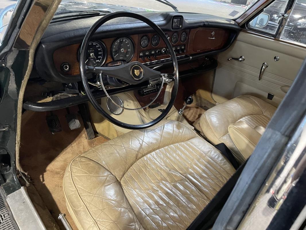 Jaguar 420 - Photo 9