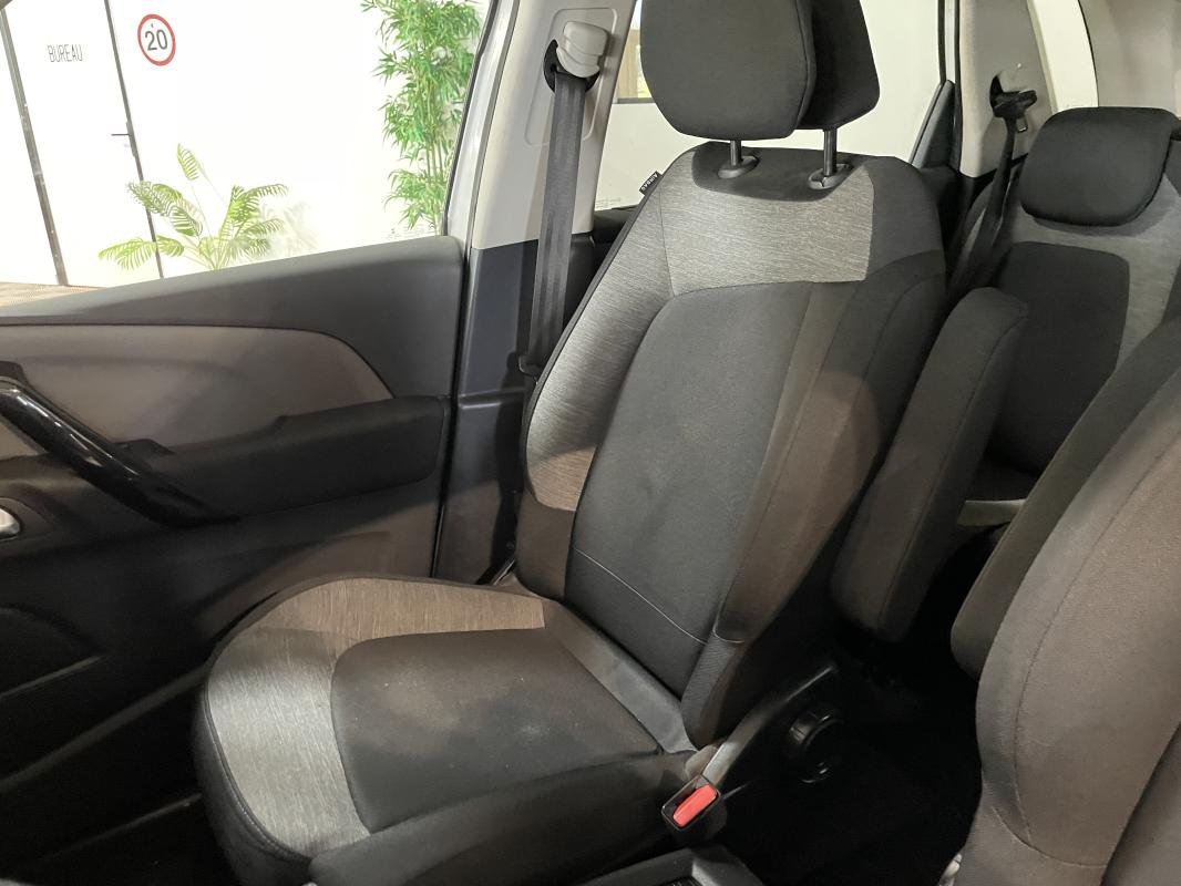 Citroën C4 Picasso - Photo 13